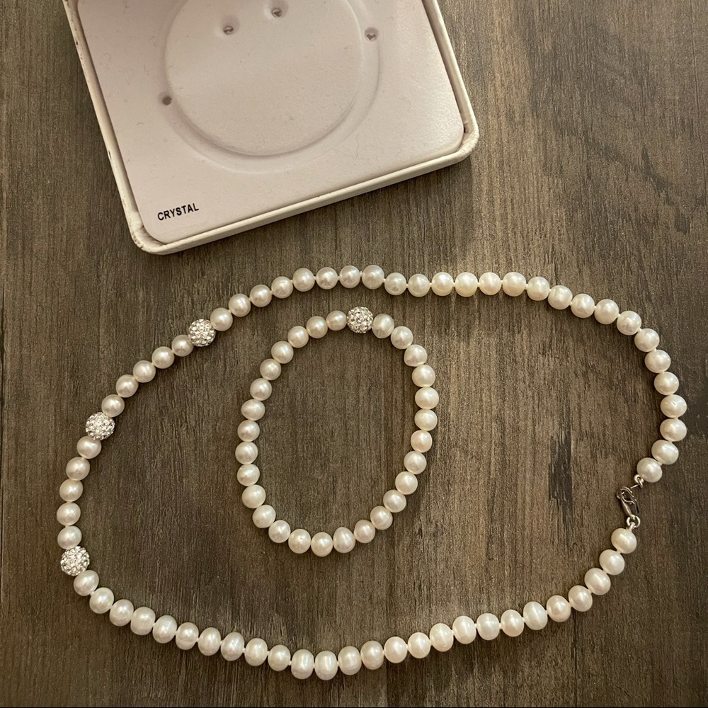 Pearl & crystal bracelet and necklace set